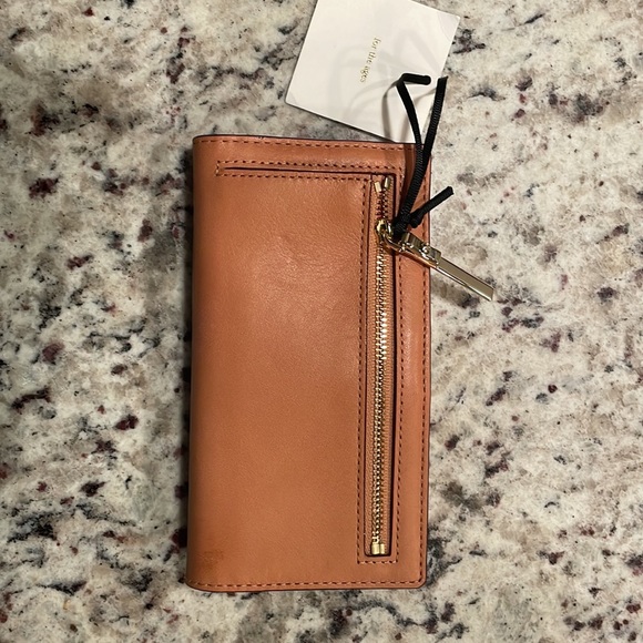 Kate Spade Wallet - Picture 2 of 9